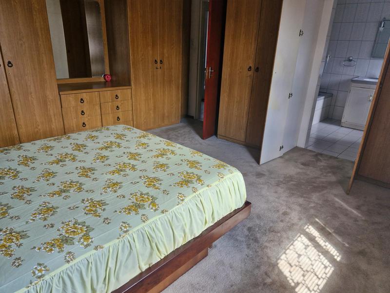 6 Bedroom Property for Sale in Cravenby Western Cape